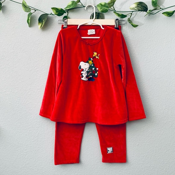 Snoopy Christmas pj set - Picture 1 of 6